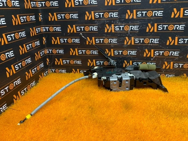 Замок двери Mercedes-Benz GLK-Class 2011 A2047203035 X204 272.948, передний правый