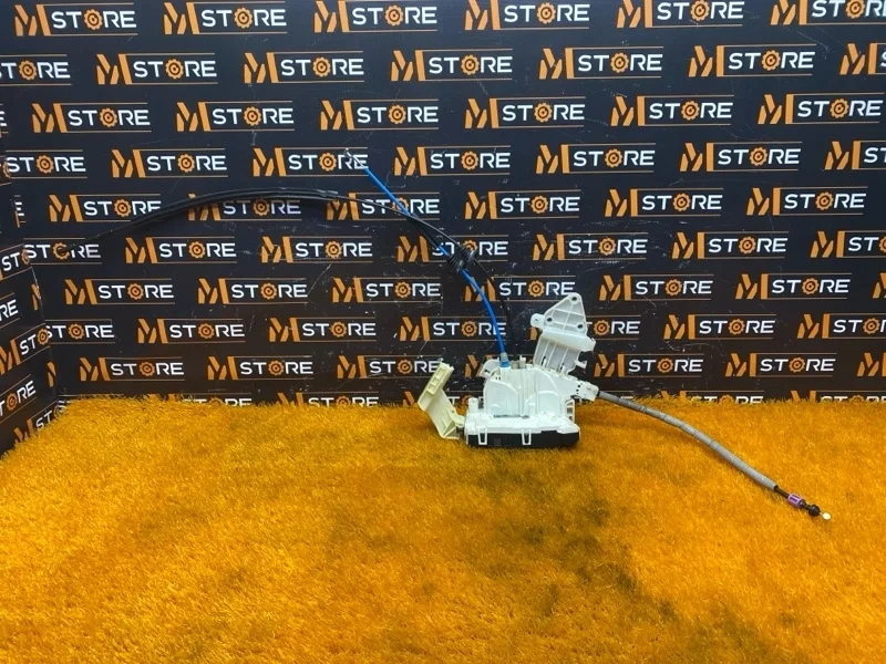 Замок двери Mercedes-Benz E-Class 2009 A2047301835 W212 272.952, задний правый