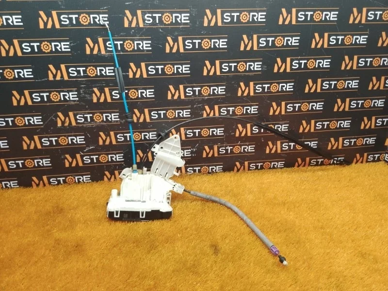 Замок двери Mercedes-Benz E-Class 2009 A2047301835 W212 272.952, задний правый