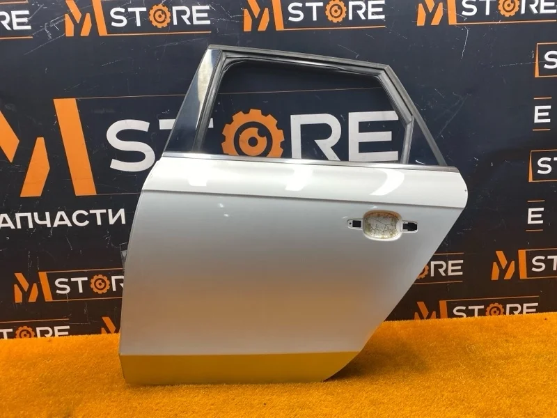 Дверь Audi A4 2009 8K9833051D B8/8K CDNC, задняя левая