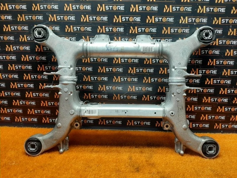 Балка поперечная (подрамник) Bmw 5-Series 2012 33316798545 F10 N20B20B, задняя