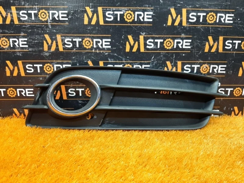 Оправа туманки Audi A4 2009 8K0807682C B8/8K CDNC, правая