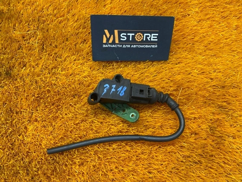 Датчик высоты дорожного просвета Audi A8 2011 3C0907503 D4/4H CGWA