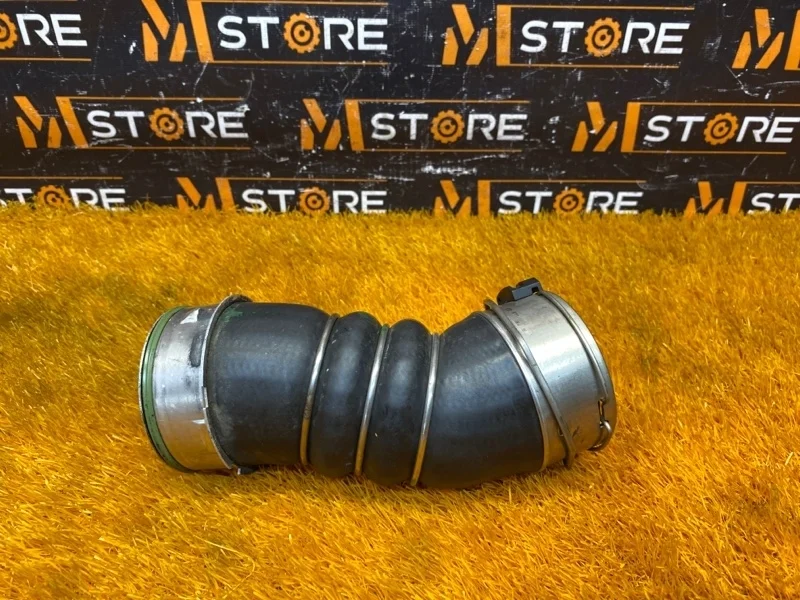 Патрубок интеркулера Bmw X5 2013 11617823236 F15 N57D30A