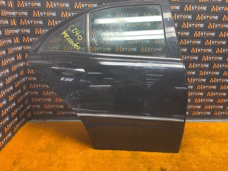 Дверь Mercedes-Benz C-Class 2003 A2037300805 W203 112.912, задняя правая
