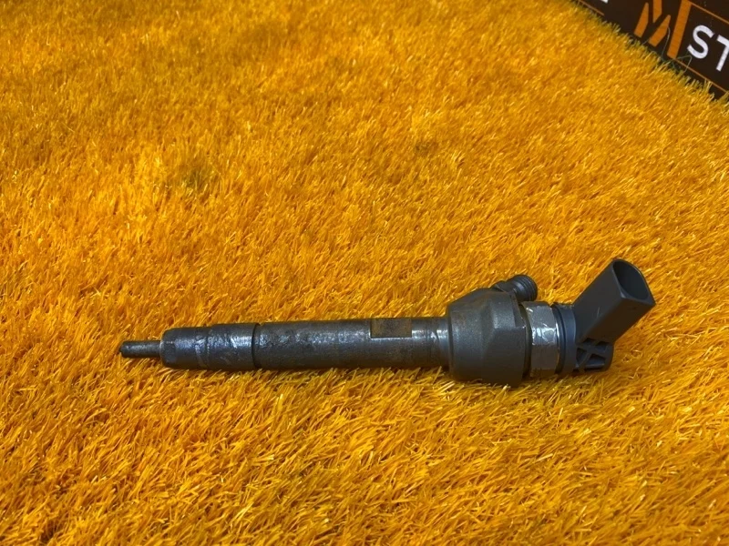 Форсунка топливная Bmw X5 2014 13537810702 F15 N57D30A