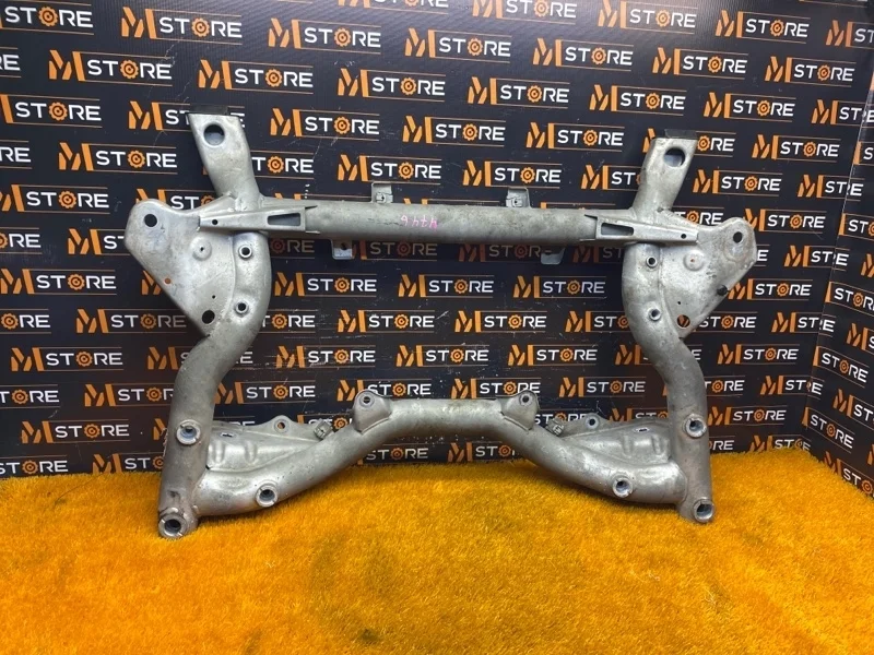 Балка поперечная (подрамник) Mercedes-Benz C-Class 2010 A2046280557 W204 271.860, передняя