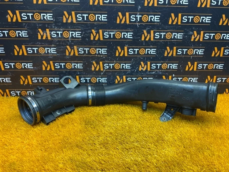 Патрубок интеркулера Bmw 7-Series 2013 13717605585 F01 N55B30A