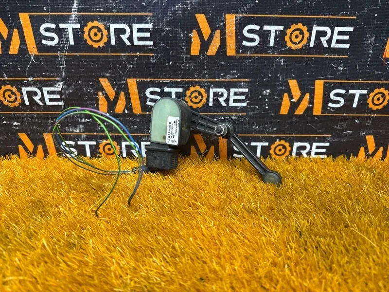 Датчик высоты дорожного просвета Porsche Cayenne 2008 7L0616571D 957 M4801, задний левый