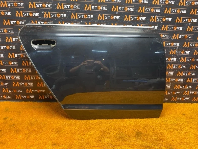 Дверь Audi A6 2005 4F0833052G C6/4F AUK, задняя правая