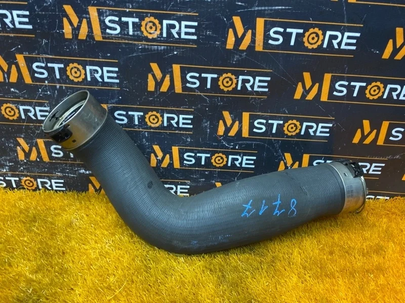 Патрубок интеркулера Bmw 5-Series 2012 11617810615 F10 N47D20C, левый