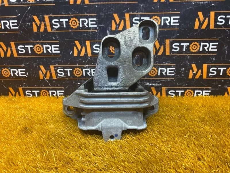 Подушка КПП Mercedes-Benz Cla-Class 2014 A2462400617 C117 270.920