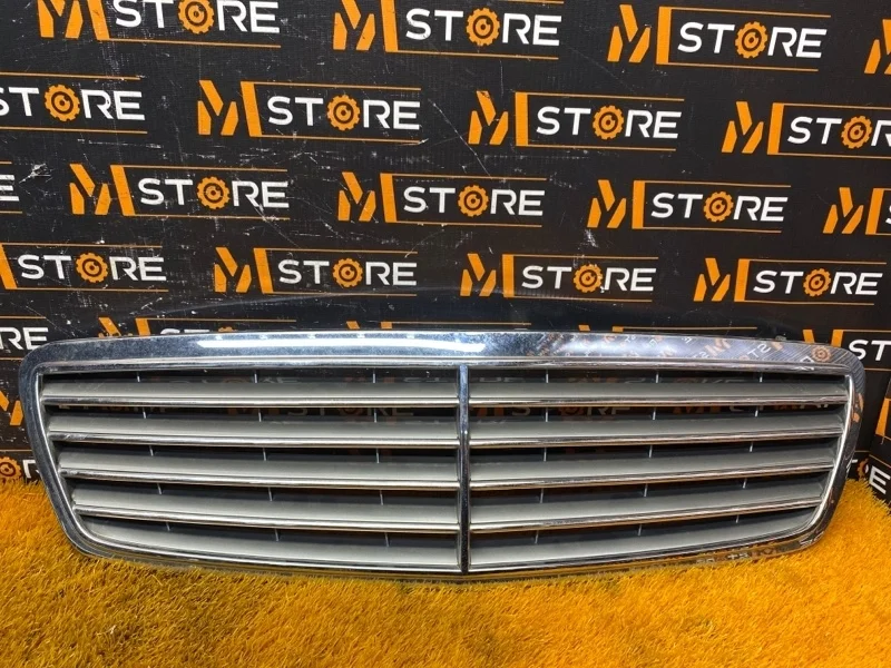 Решетка радиатора Mercedes-Benz C-Class 2001 A2038800183 W203 111.955