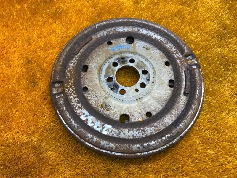 Маховик Audi A3 2013 03F105266C 8P CAX