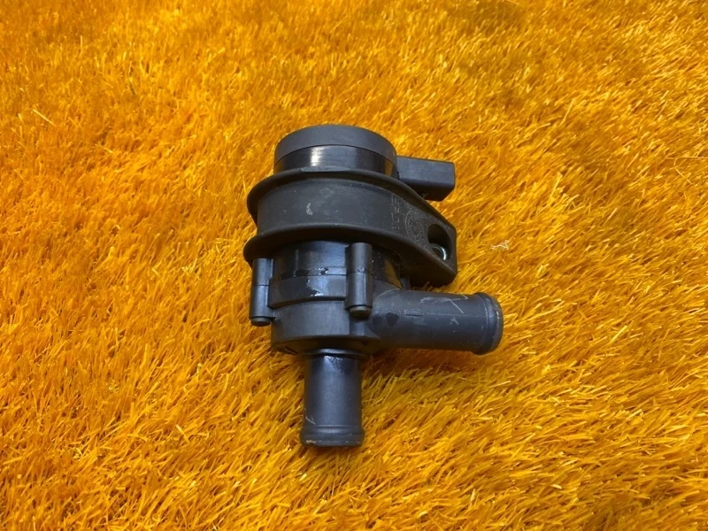 Помпа дополнительная Volkswagen Tiguan 2009 1K0965561J 5N CAW
