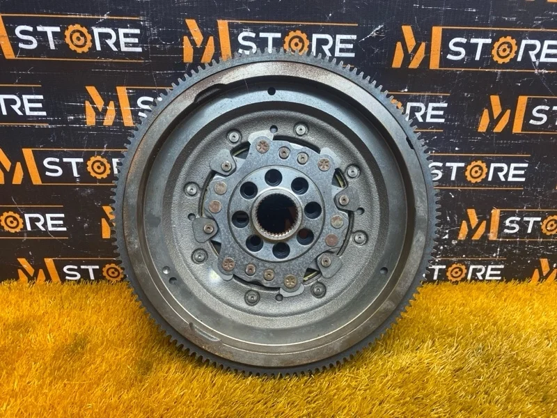 Маховик Audi Q3 2012 06J105266R 8U CPSA