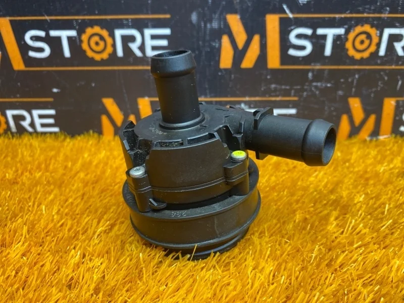 Помпа дополнительная Mercedes-Benz Cla-Class 2014 A0005000686 C117 270.920