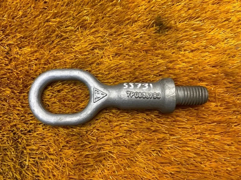 Крюк буксировочный Volkswagen Touareg 2013 7P0805783 7P CGRA