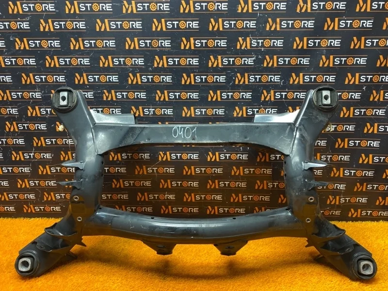 Балка поперечная (подрамник) BMW 1-Series 2013 33316792505 F20 N13B16A, задняя