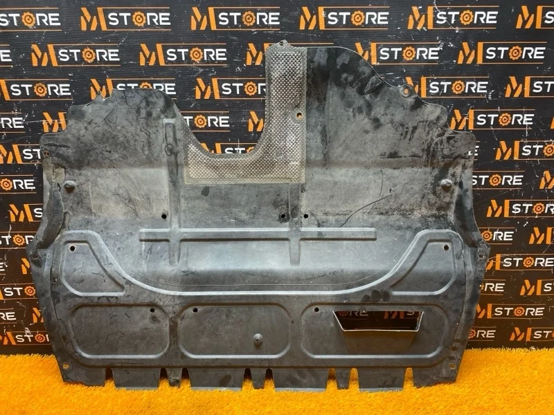 Защита двигателя Audi A1 2011 6R0825235A 8X CAX