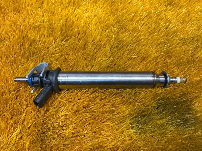 Форсунка топливная Mercedes-Benz C-Class 2014 A2780700687 W205 274.920