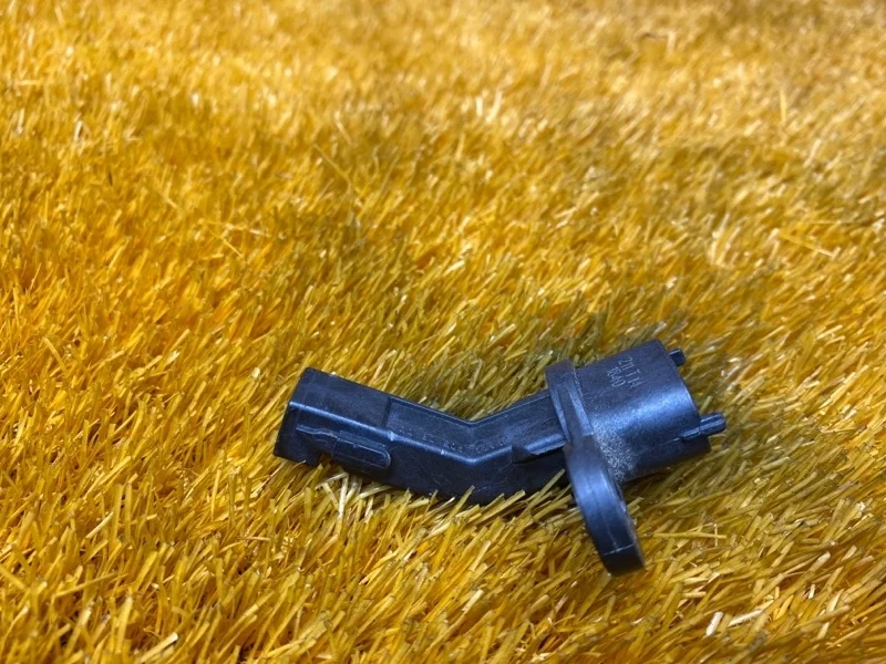 Датчик положения коленвала Mercedes-Benz C-Class 2014 A2709050600 W205 274.920