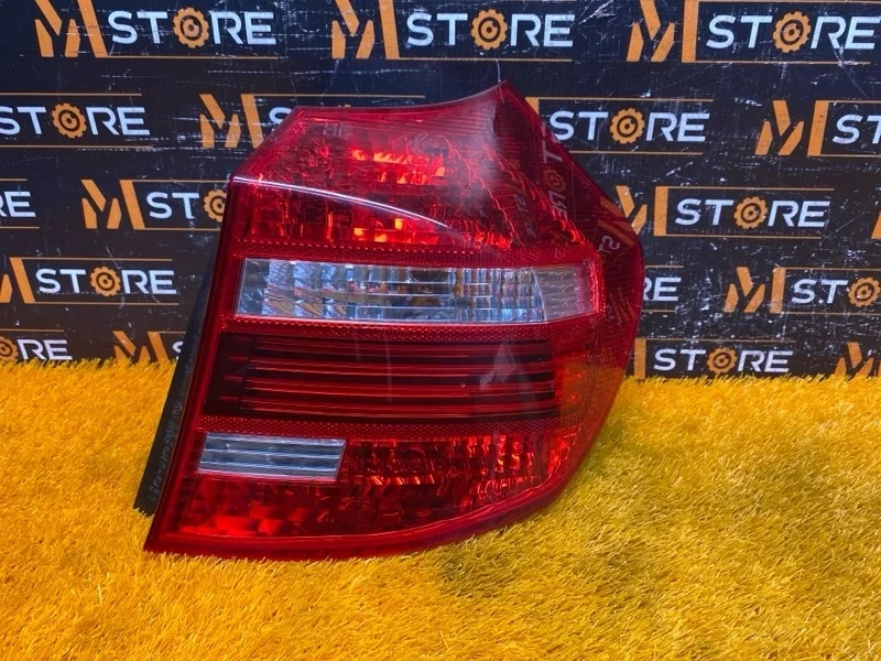 Фонарь задний BMW 1-Series 2007 7181298 E87 N45B16A, правый