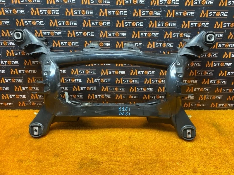 Балка поперечная (подрамник) BMW 1-Series 2014 33316792505 F20 N13B16A, задняя