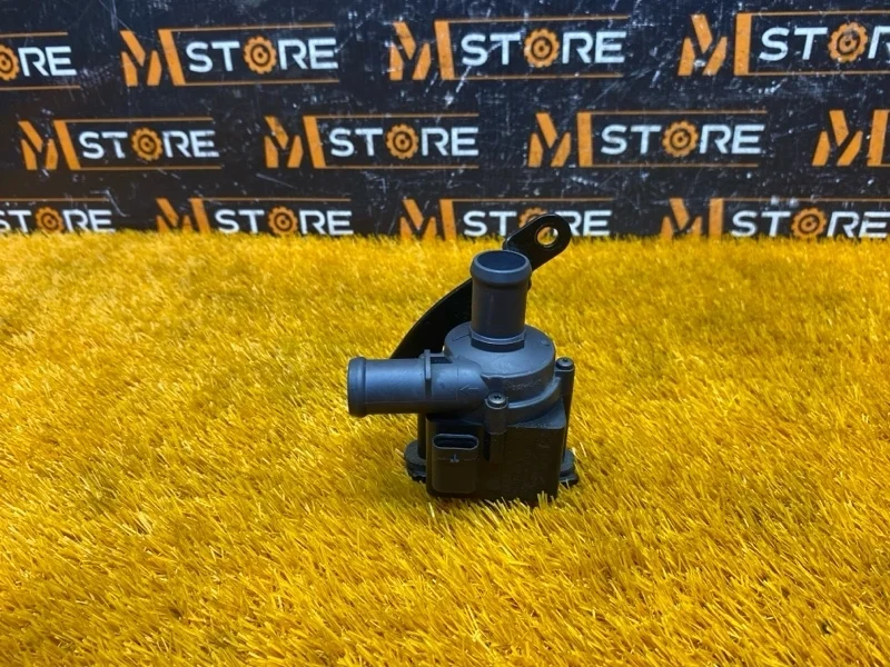 Помпа дополнительная Audi A6 2012 06H121601L C7/4G CHJA