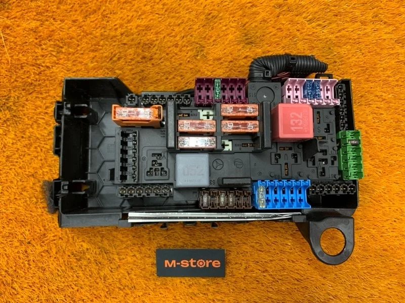 Блок предохранителей Mercedes-Benz E-Class 2016 A2139068801 W213 274.920