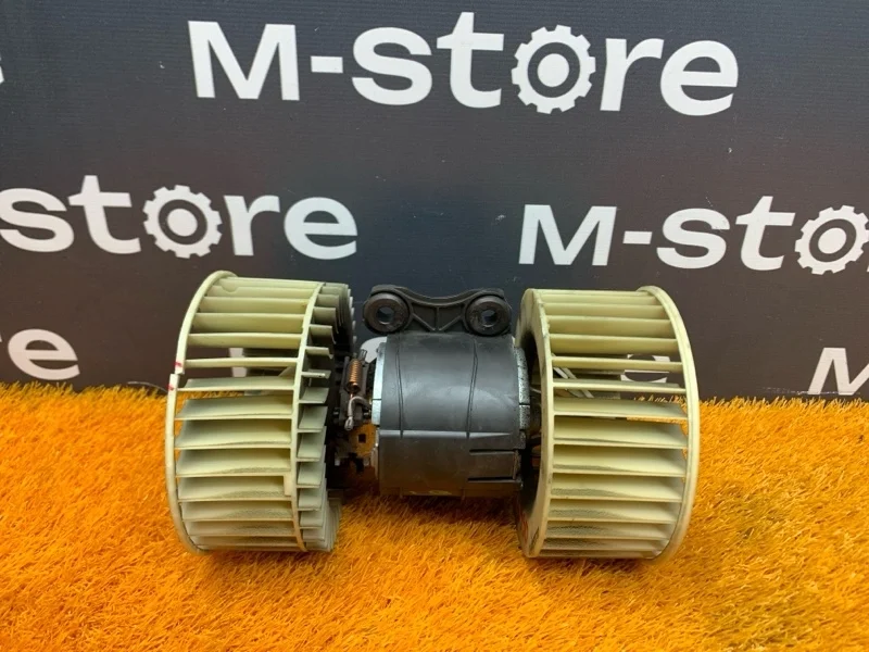 Мотор печки Land Rover Range Rover 2002 64118385558 L322 M62B44