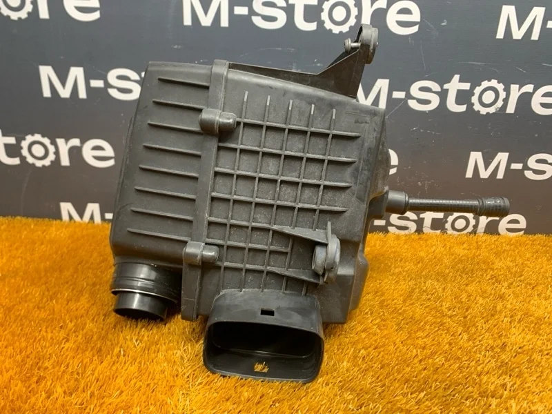 Корпус воздушного фильтра Audi A1 2011 6R0129607C 8X CAX