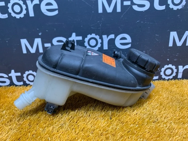 Бачок расширительный Mercedes-Benz Cla-Class 2014 A2465000049 C117 270.920