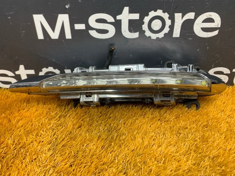 Дневной ходовой огонь (ДХО) Mercedes-Benz Cls-Class 2011 A2218201756 W218 276.952, левый