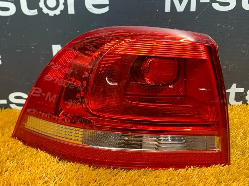 Фонарь задний Volkswagen Touareg 2011 7P6945095D 7P CGEA, левый