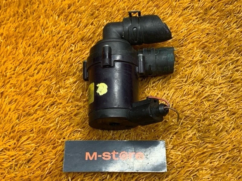 Помпа дополнительная Audi Q7 2007 7L0965561K 4LB BAR