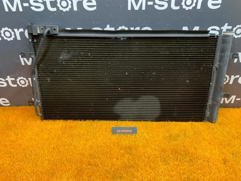 Радиатор кондиционера Audi Q3 2013 8U0260401C 8U CPSA
