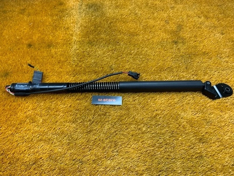 Амортизатор багажника Audi A7 2013 4G8827851F 4G CGW, левый