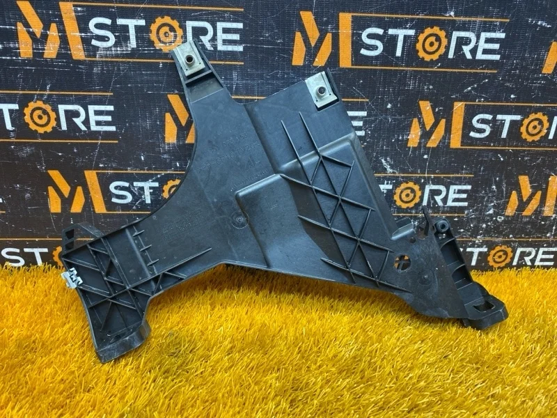 Кронштейн фары Audi A4 2014 8T0941453D B8/8K CDN, левый