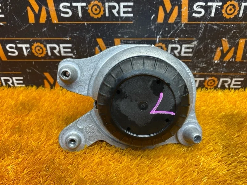 Подушка двигателя Mercedes-Benz C-Class 2015 A2052400300 W205 274.910, правая