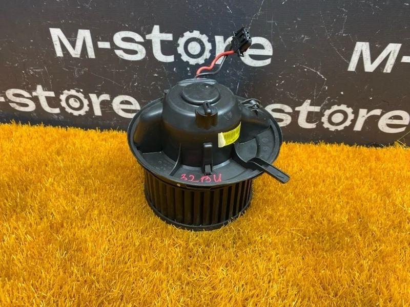 Мотор печки Audi Q3 2014 1K2820015G 8U CCZC