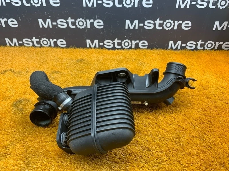 Резонатор воздушного фильтра Audi Q5 2012 8K0129955A 8R CDN