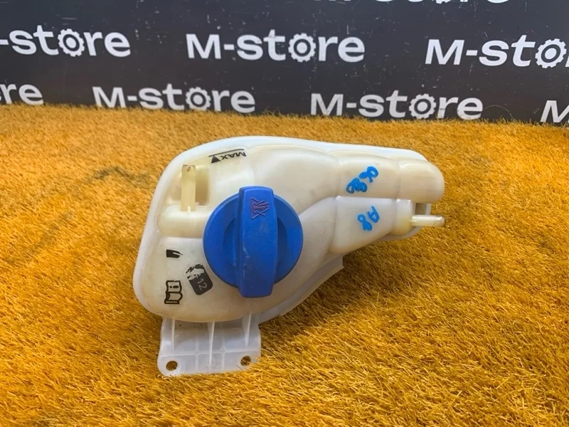 Бачок расширительный Audi A8 2007 4E0121403G 4E/D3 BVJ