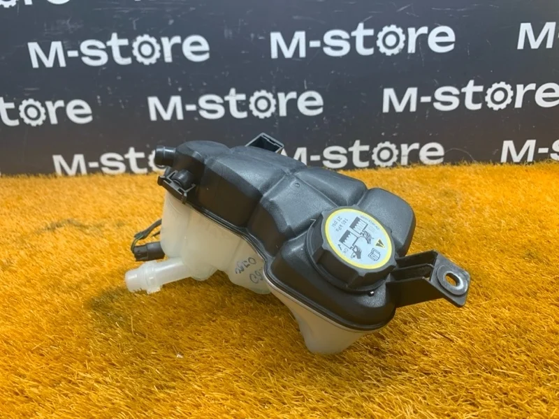 Бачок расширительный Volvo XC60 2013 6G918K218 DZ47 B4204T7