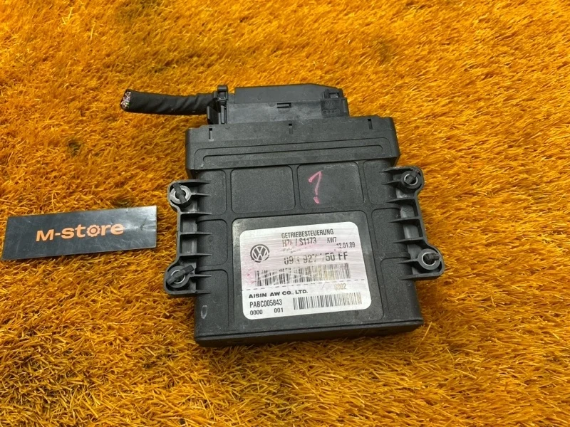 Блок управления АКПП Volkswagen Tiguan 09G927750FF 5N1