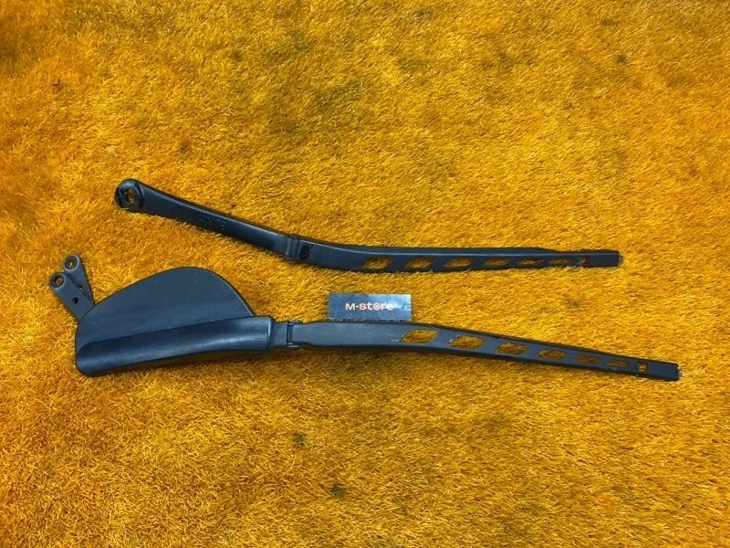 Поводок стеклоочистителя BMW 5-Series 2004 61617035103 E60 M54B30 (306S3), передний