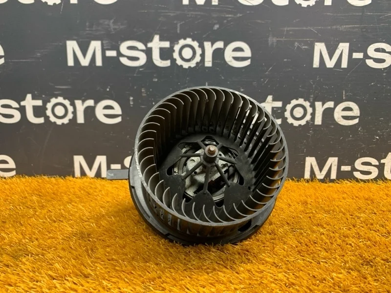 Мотор печки Volkswagen Jetta 2010 1K2820015G 1K CAVD