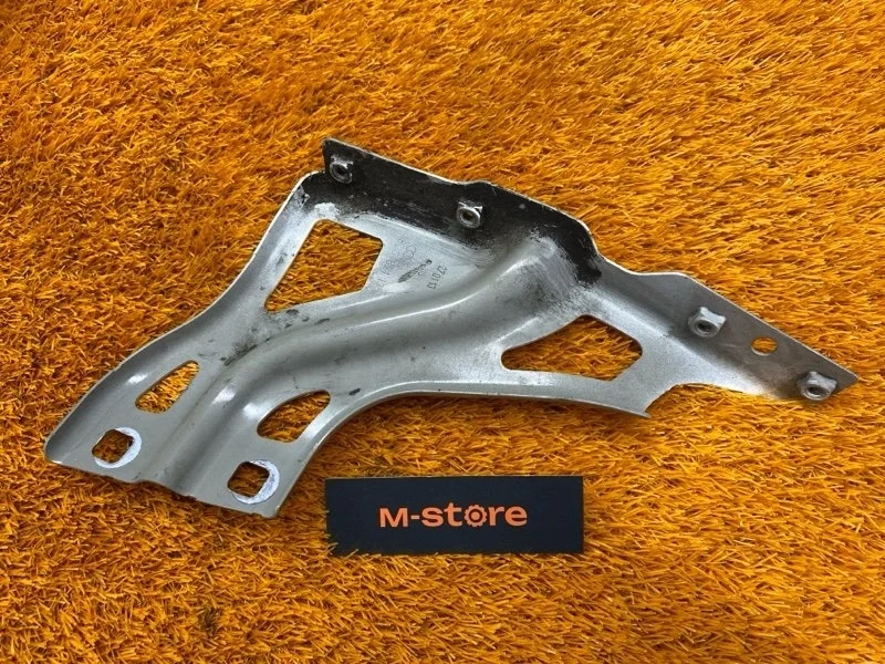 Крепление крыла Audi Q3 2013 8U0821135 8U CPSA, переднее левое