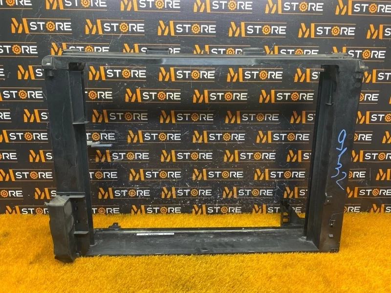 Рамка радиатора Bmw 5-Series 2010 17117573264 F10 N52B30A