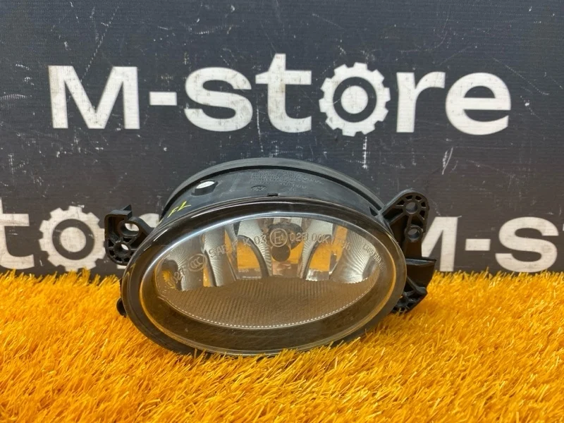 Фара противотуманная Mercedes-Benz C-Class 2007 A1698201556 W204 271.950, левая